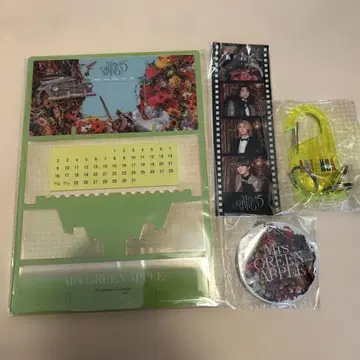미세스 그린애플 아크릴 달력 카라비너 거울