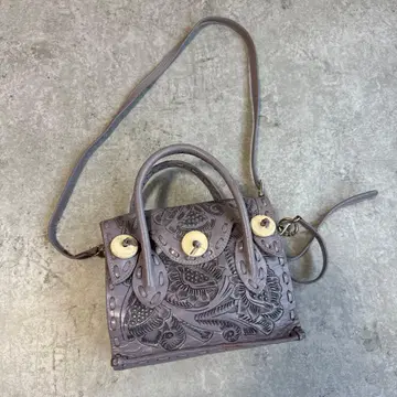 카빙 트라이브스 라벤더 엠보싱 가공 가죽 핸드백 S