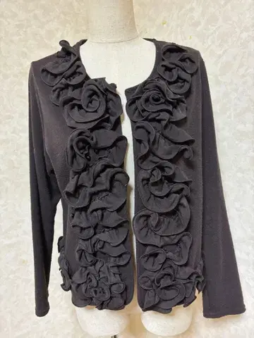 프릴 포함, 브라운 자켓