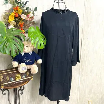 유니클로 HANA TAJIMA 하니타지마 블랙 긴팔 무릎 기장 원피스 M