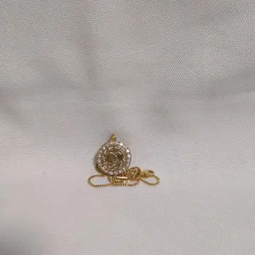 골드 크리스탈 원형 펜던트 목걸이