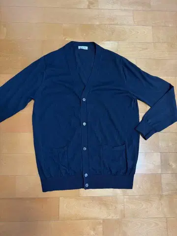 네이비 V넥 가디건