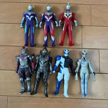 울트라맨 피규어 7체 세트