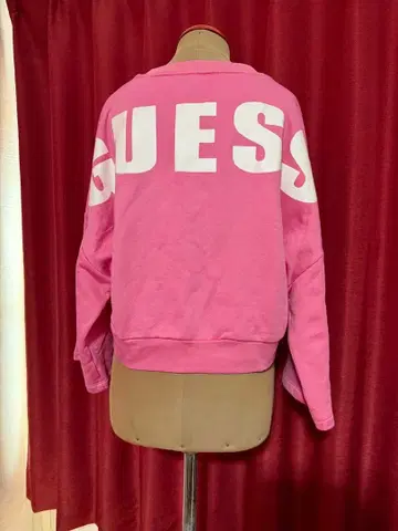GUESS 핑크 트레이닝복 EST.1981