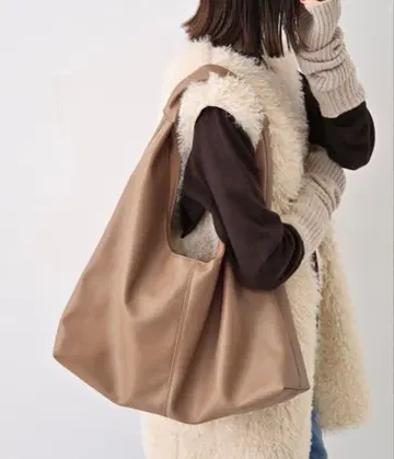 슬로브 이에나 토트백 카멜