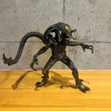 프레데터 프레데리안 피규어