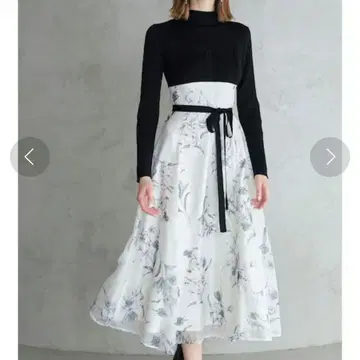 MERCURYDUO 플라워 도킹 코르셋 니트 원피스