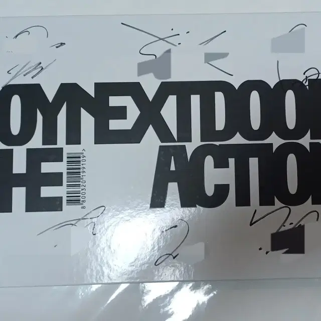 보이넥스트도어 The Action 앨범 친필 싸인반