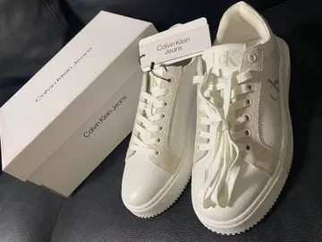 Calvin Klein Jeans 화이트 계열 스니커즈