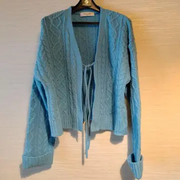 빔즈 라이트 블루 케이블 짜임 가디건