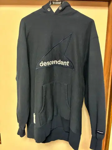디센던트 네이비 후드티 사이즈 3