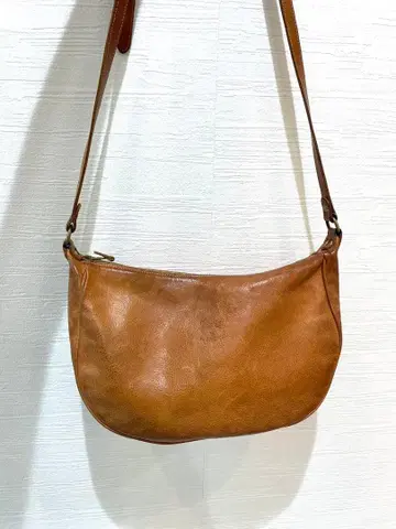 일비종떼 IL BISONTE 가죽 숄더백