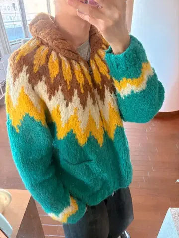 앤더슨벨 컬러풀 니트 스웨터