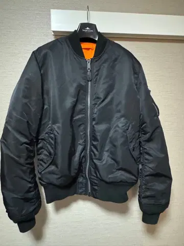 MA-1 블랙 자켓 오렌지 안감