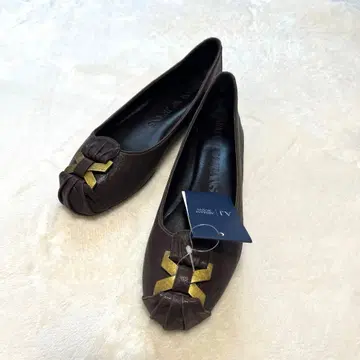 새상품 Armani Jeans 다크 브라운 플랫슈즈 38 펌프스