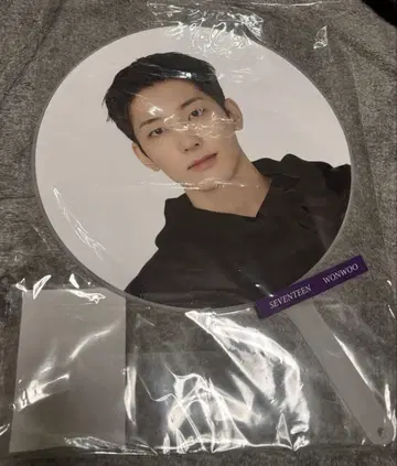 FOLLOW TO JAPAN 부채 원우