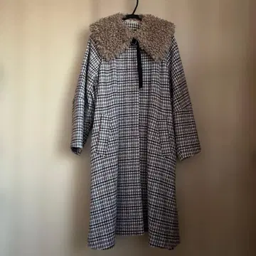 로이스크레용 샘플 상품 퍼 케이프 포함 체크 플레어 코트