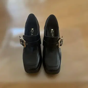 다이애나 블랙 통굽 로퍼