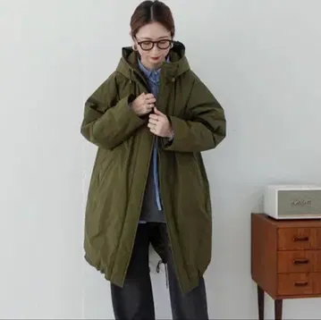 미사용 새상품 Spick&Span 발수 후디드 다운 코트 카키 38