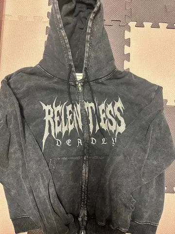 RELENTLESS DEADLY 후드 부착 후드티