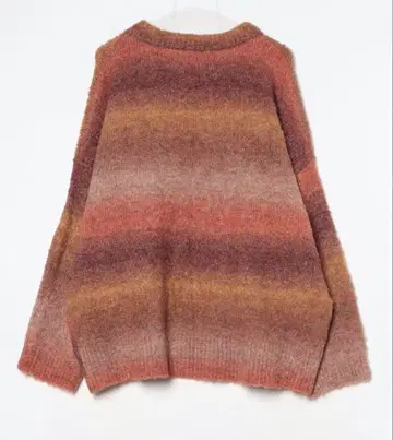 시키 도쿄 오렌지 계열 그라데이션 니트 PEOPLE 1 deu 착용