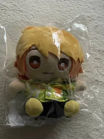 AMPTAK x COLORS 앉은 봉제 인형 아키이