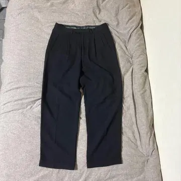 GIORGIO ARMANI 네이비 플리츠 슬랙스