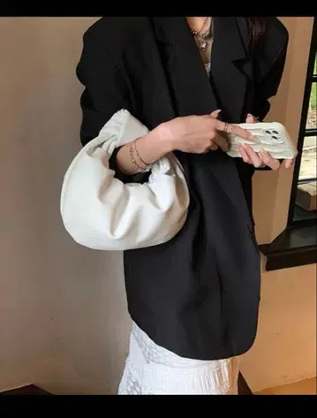 ROOPTOKYO 볼륨 셔링 백 화이트 완판템