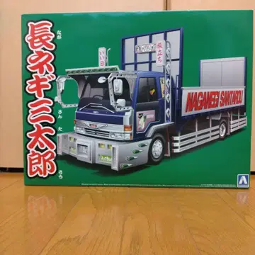 나가네기 산타로 프라모델 밸류 데코토라 1/32