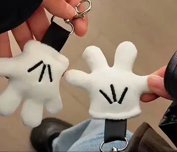 디즈니 미키마우스 손 모양 키링 2개 1세트