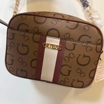 GUESS 숄더백 브라운