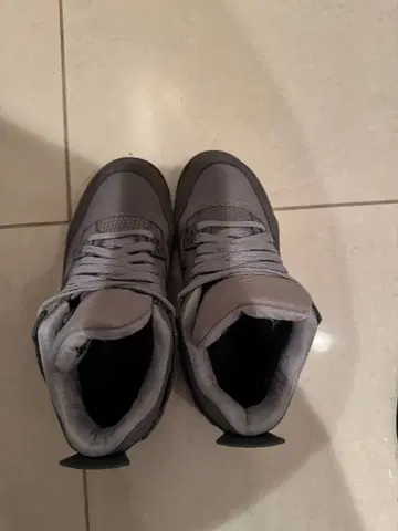 조던 스니커즈 12월 14일까지