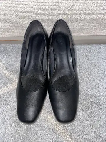 블랙 가죽 펌프스 중간 힐 5cm