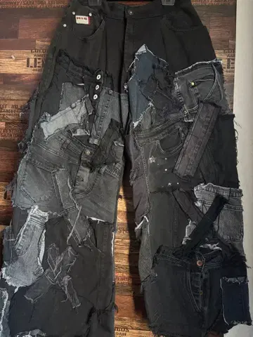 패치워크 디자인 리메이크 블랙 데님 팬츠