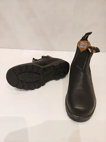 (새상품) BLUNDSTONE 블랙 가죽 사이드 고어 부츠 558