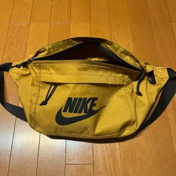 NIKE 바디백 머스타드색
