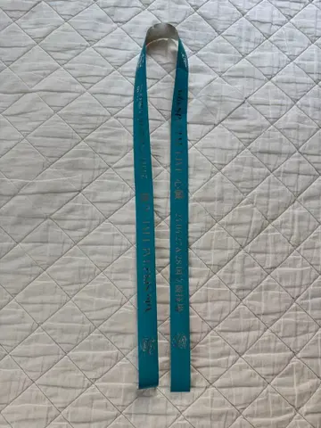 ado 심장 은색 테이프