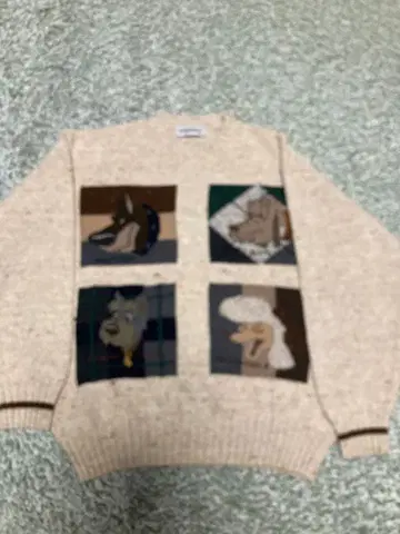 ICEBERG 아트 패치 디자인 니트 스웨터