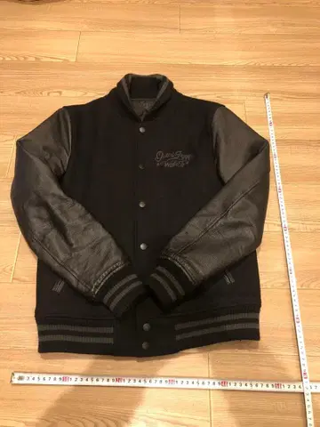 바시티 자켓 블랙 가죽 소매