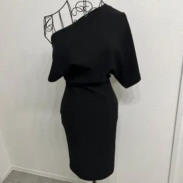 ZARA 블랙 원숄더 타이트 드레스