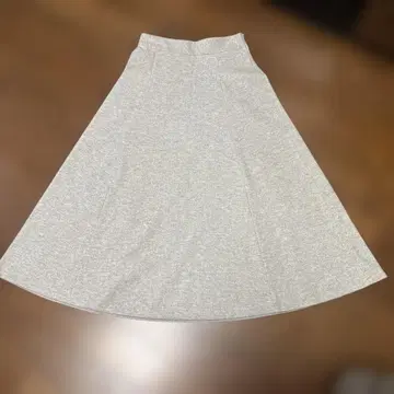 green label relaxing 베이지 플레어 스커트