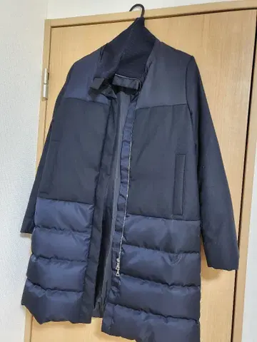 새상품급 theory 다운 코트 롱 이소재 절개 사이즈 S 네이비