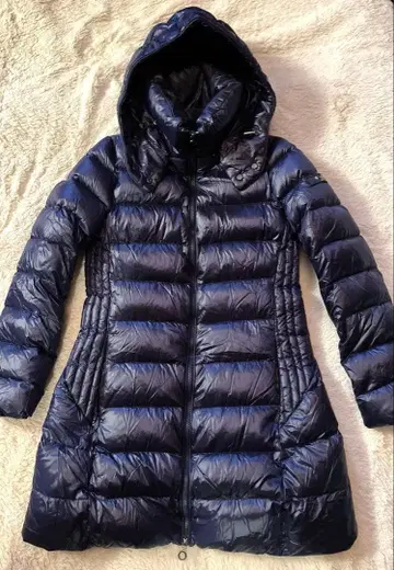 타트라스 여성용 다운 코트 네이비 새상품급