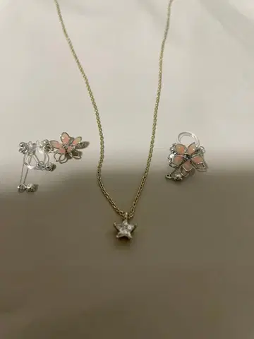 새상품 미사용 스타 별 목걸이 핑크 꽃 귀찌 세트