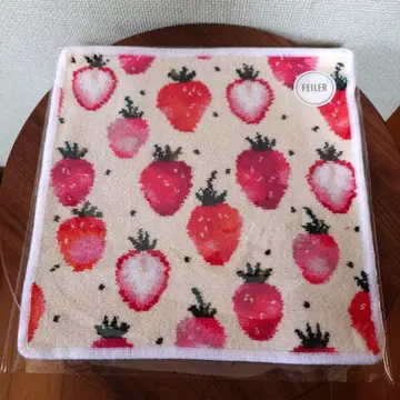 페이러 스트로베리 도트 손수건