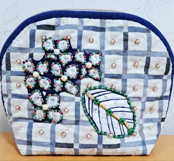 핸드메이드 비즈 장식 체크 무늬 파우치