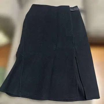 UNIQLO J+ 네이비 플레어 스커트 허리 벨트 포함