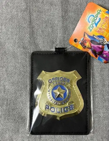 주토피아 2 경찰 배지풍 패스 케이스