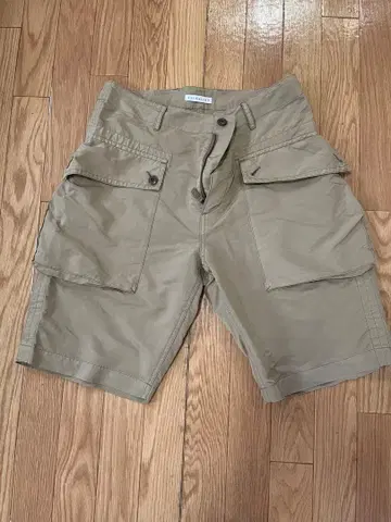 미사용 새상품 ESTNATION 베이지 카고 숏팬츠