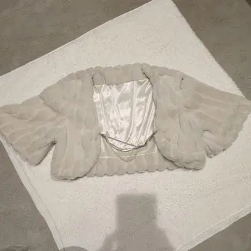 라이트 베이지 퍼 숏 9R